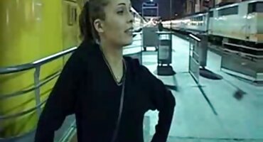 ఆమె ఛాతీ ఫీల్స్