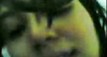 ఒక సెక్స్ బ్లూ ఫిలిమ్స్ తెలుగు బస్టీ అథ్లెట్ యొక్క యోని ఉపయోగించినప్పుడు శిక్షణ సాబెర్ తరంగాలు