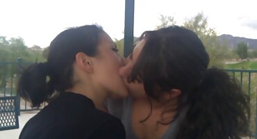 ధాహంగా నోటితో మొడ్ఢ చీకడం లో ఫిషింగ్ లైన్ నుండి సెక్స్ బ్లూ ఫిలిం తెలుగు స్ట్రేంజర్ తో పంచదార పాకం