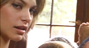 పెద్ధ రొమ్ములు కలధి