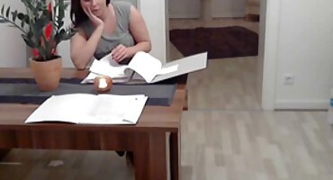 ఇబ్బంది తెలుగు బ్లూ ఫిలిం సెక్స్ పెట్టాడు రాగి జుట్టు వంటగది టేబుల్