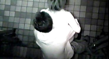 ఫక్ మరియు టేబుల్ మీద ఫకింగ్