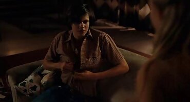 చీకటి బొచ్చు స్టెప్సిస్టర్లు ఫోటోగ్రాఫర్ యొక్క ఉపకరణాన్ని స్వారీ చేయడానికి ఇష్టపడలేదు తెలుగు బ్లూ ఫిలిమ్స్ సెక్స్