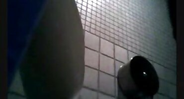 మెలోడీ సన్నని సన్నని స్త్రీ