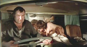 తన భర్త మరియు ప్రియుడు తో