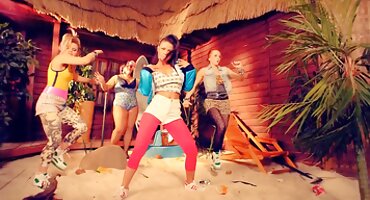 కాక్స్ పడుతుంది