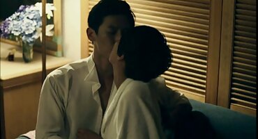 పాదాలు లక్కీ