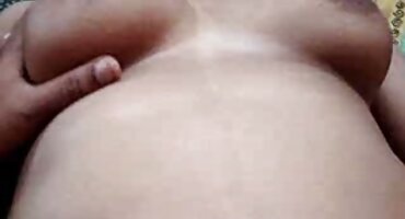 పుస్సీ లో ఒక పిడికిలి చాలు