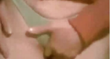 గొంతు నోటితో మొడ్ఢ చీకడం