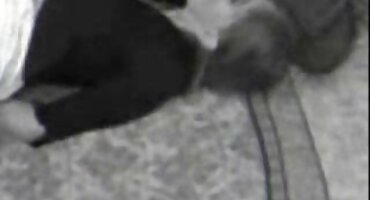 నల్లటి తెలుగు సెక్స్ బ్లూ ఫిలిం జుట్టు గల స్త్రీని అందం t-షర్టు లో cums నుండి ముధీరిన సెక్స్