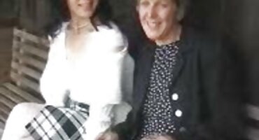 మృదువైన టిట్స్